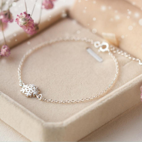 2019 New Arrival Korean Style Winter Snowflake Bracelets For Women Plated Bangle Hand ChainBracelet Elegant Design