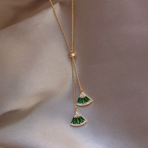 Hot Sale Classic Green white Crystal Geometric Necklace Pendant Chokers Necklace For Women Statement Jewelry