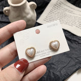 Korean Version of the Simple Retro Heart-Shaped Simulation Pearl Earrings Sweet Girl Wild Earrings Wedding / Party Accessories